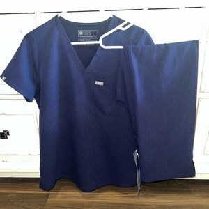 FIGS Navy Blue Scrub Set
